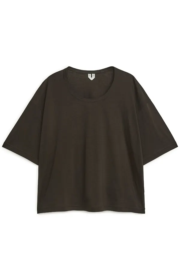 Wide-Fit T-Shirt - Brown