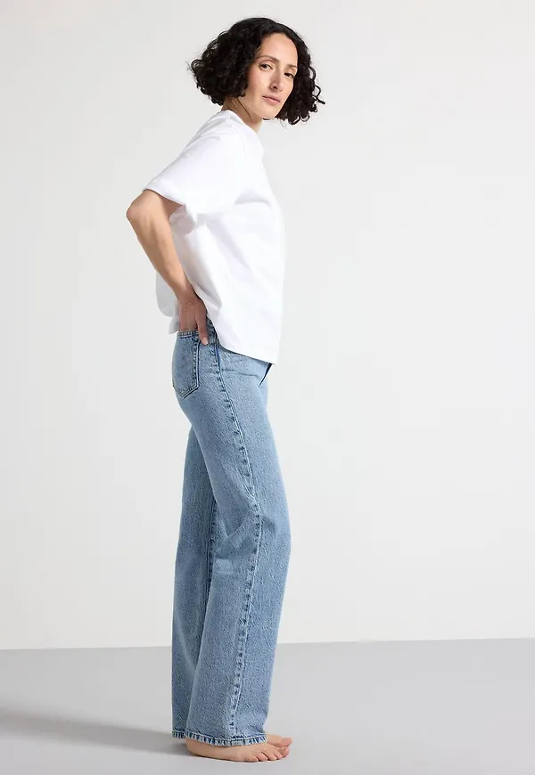 WIDE Hanna jeans med lätt stretch
