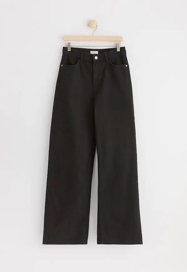 WIDE Jackie jeans med extra vida ben