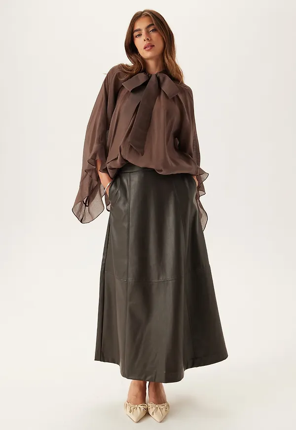 Wide Sleeve Bow Blouse