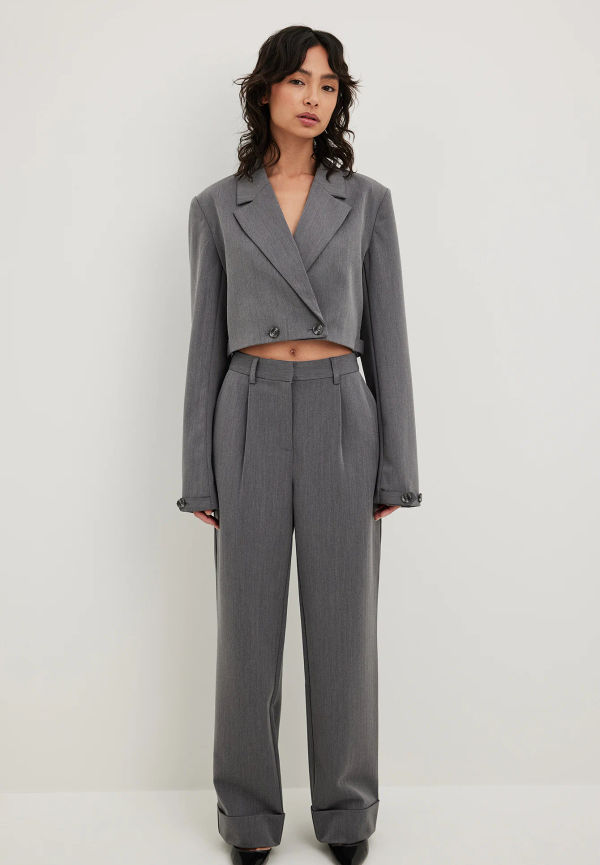 Widya Soraya x NA-KD Croppad boxig kavaj - Grey