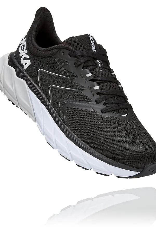 Women's Arahi 5