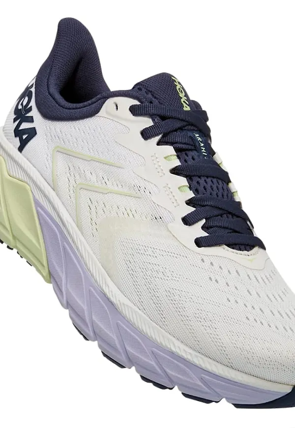 Women's Arahi 5