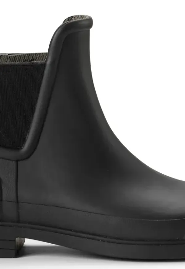 Women's Eva