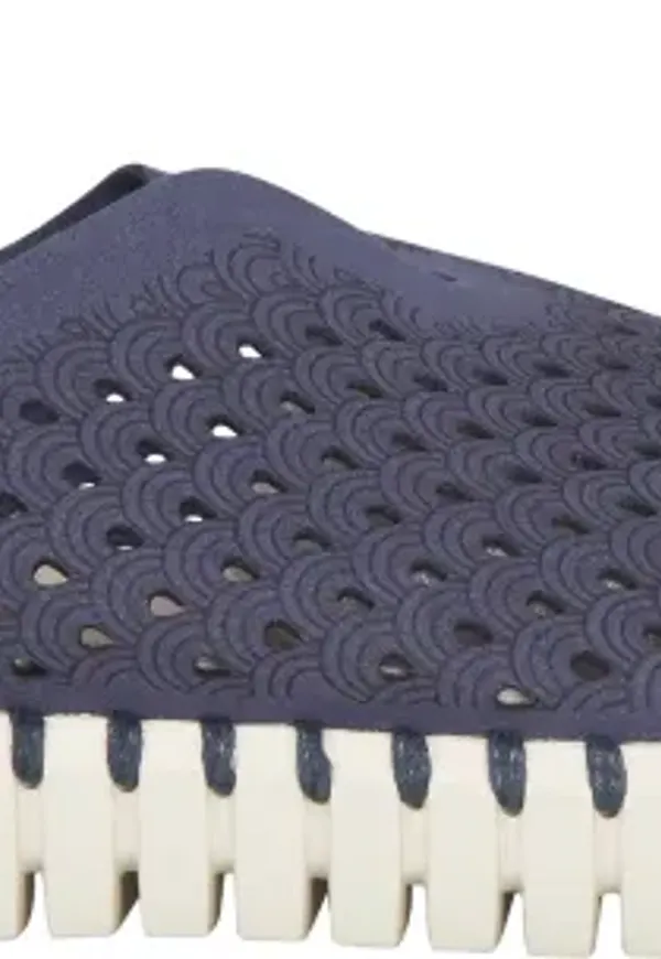 Women's Flats