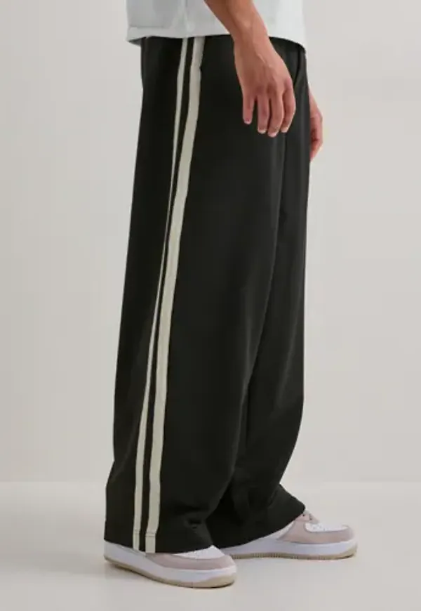 Woodbird Chang Track Pants Slacks Svart