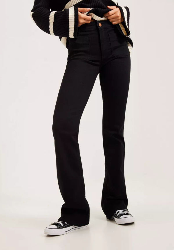 Wrangler - Bootcut jeans - Black - Flare Retro Black - Jeans