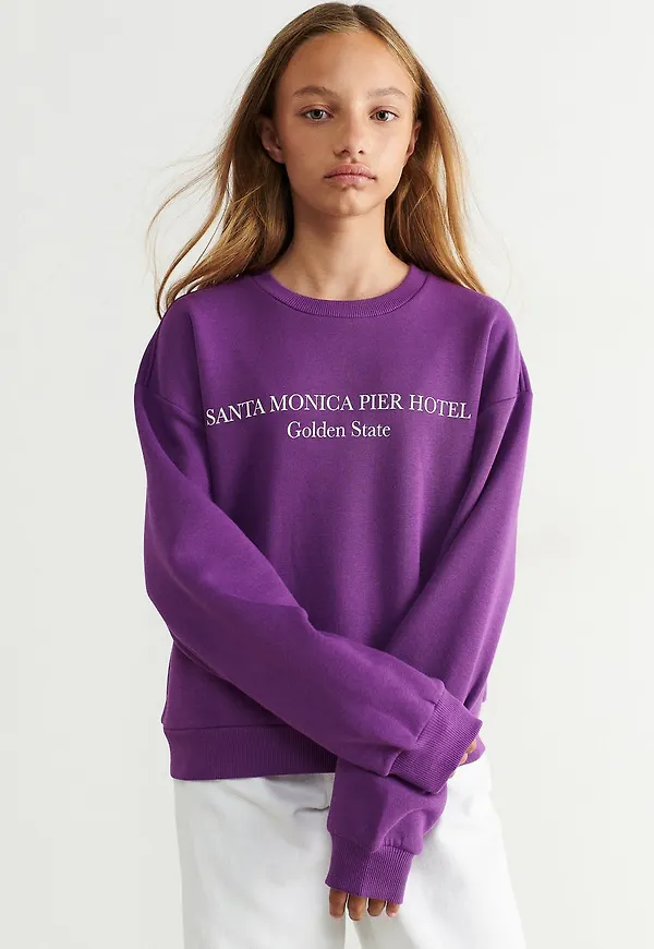 Y basic sweater