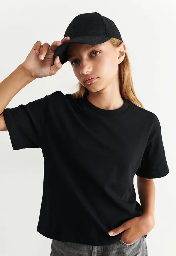 Y basic tee
