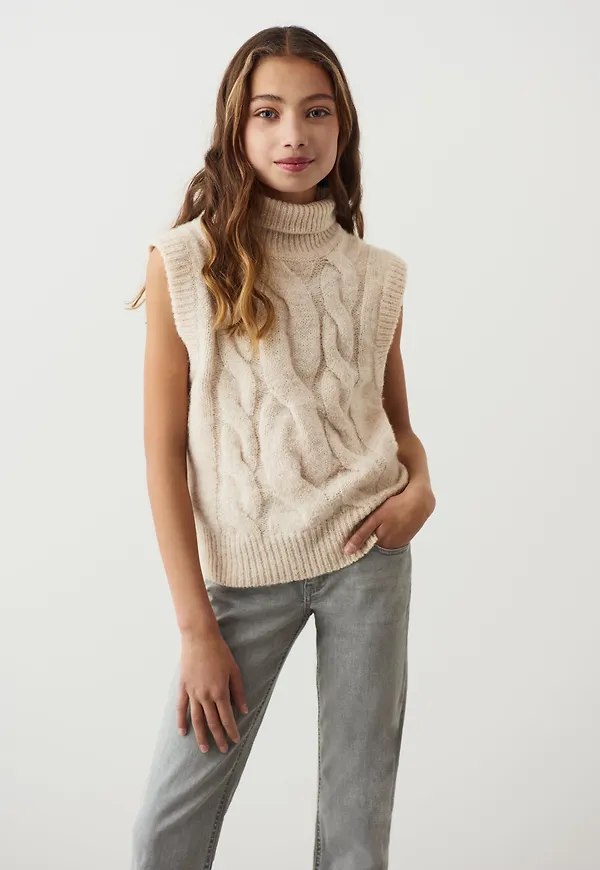 Y knit cable vest