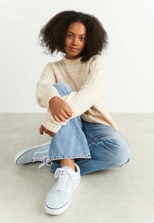 Y knit oversize cable sweater