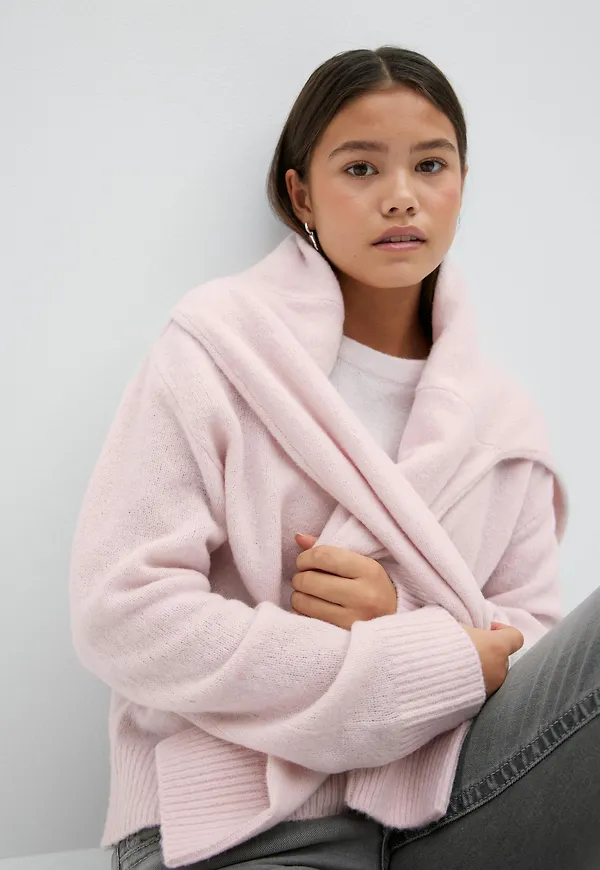 Y knitted sweater