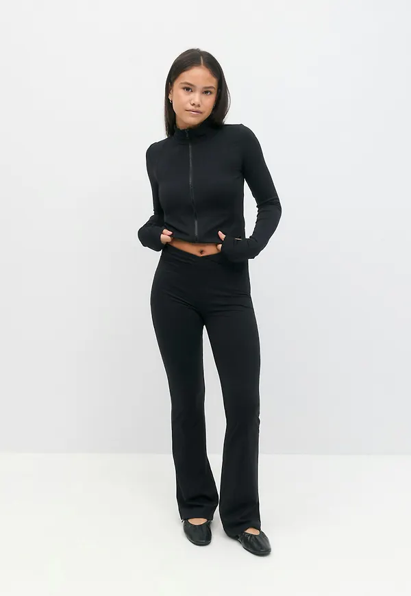 Gina Tricot - y sporty yoga leggings - yoga pants - Svart - 134/140 - Tjej