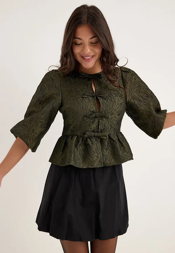 Yasleroc 3/4 Top