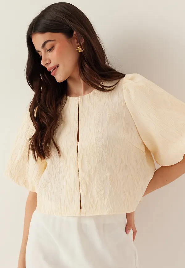 Yasminu 2/4 SHORT TOP