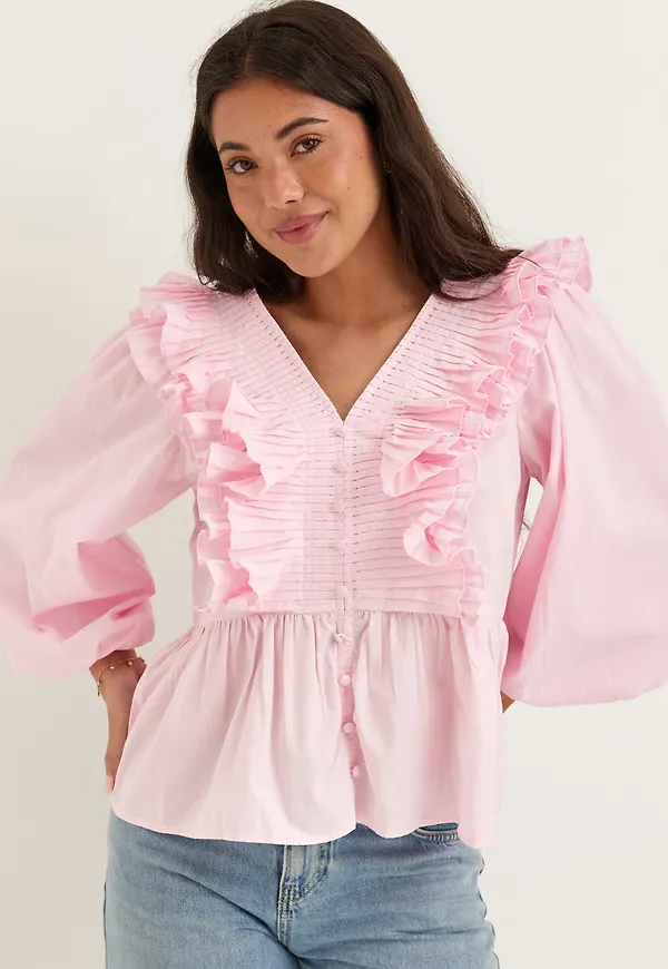 Yasruna 3/4 RUFFLE TOP