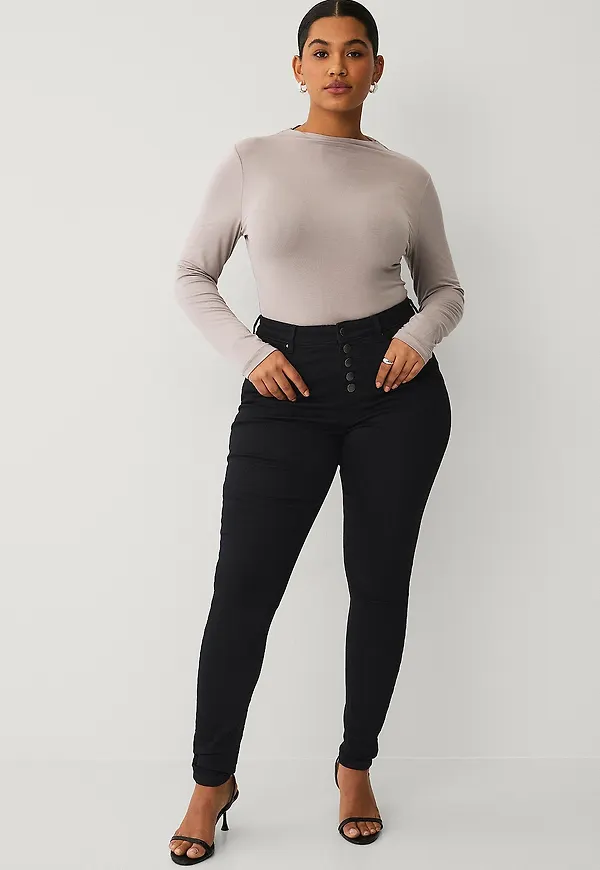Zizzi - Jeans jLuna Button Amy Jeans - Svart