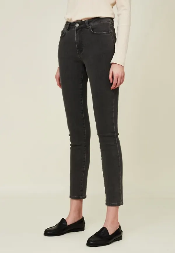 Zoe Gray Denim Pants