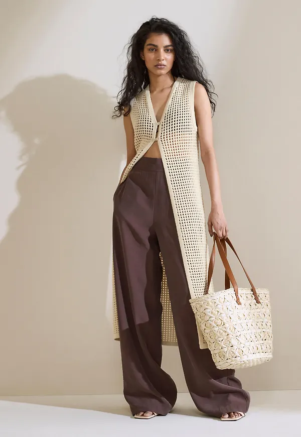 Ärmlös virkad cardigan